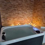 L'ancora Luxury 아파트호텔 폴리코로